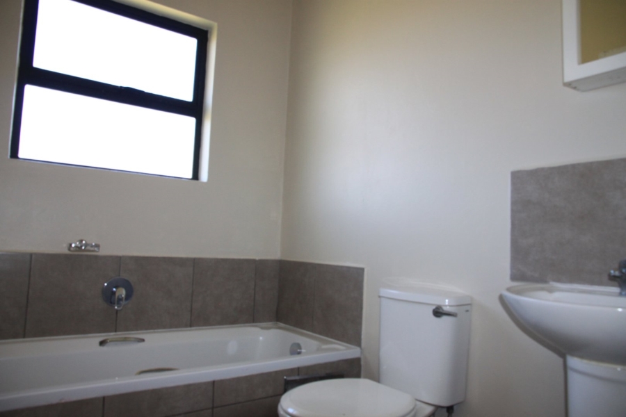 2 Bedroom Property for Sale in Kidds Beach Eastern Cape